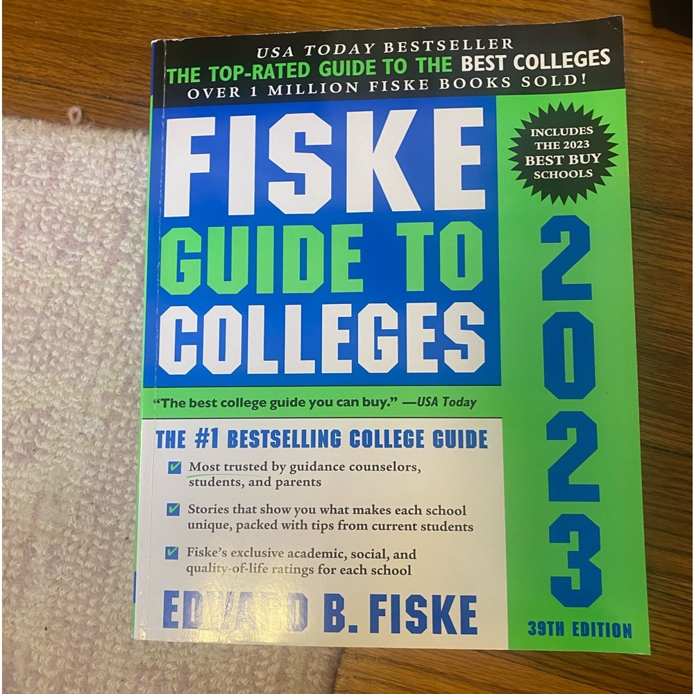 Fiske Guide to Colleges Book